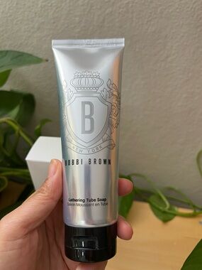 NIB Bobbi Brown Lathering Tube Soap/cleanser 125ml Full size